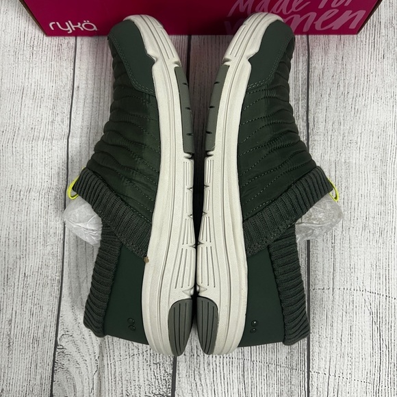 NEW Ryka Water Repellent Comfort Slip-On Shoes Aspen 2 In Dark Olive Size 9 - Picture 7 of 9